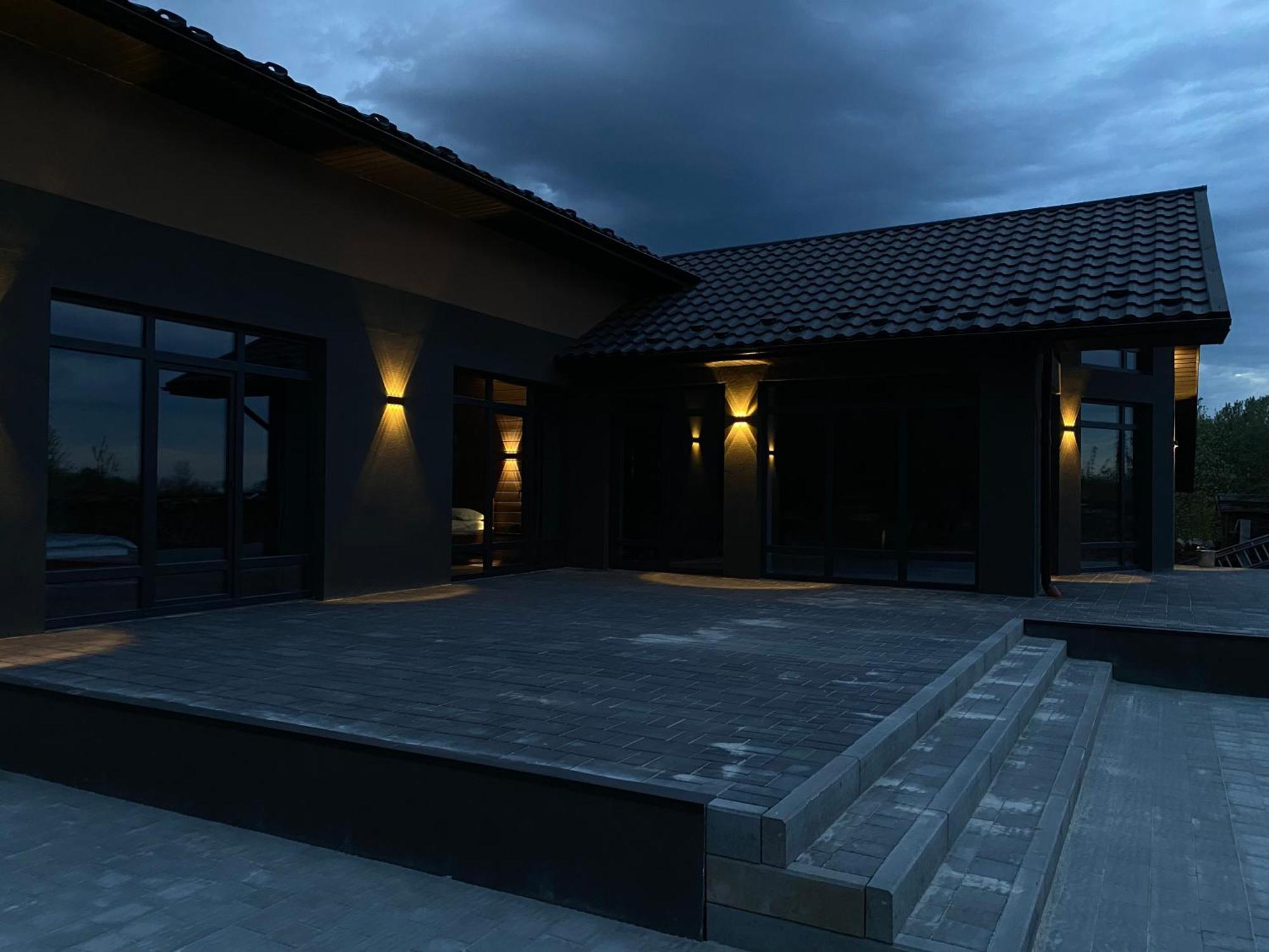 Маєток На Озерах Villa Ispas Exterior photo